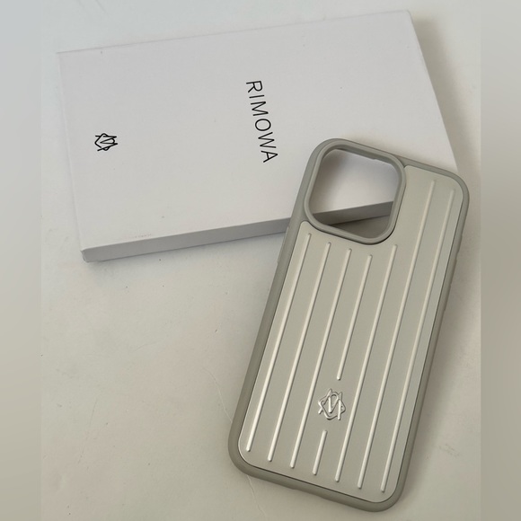 RIMOWA Other - Rimowa iphone case compatible for iPhone 15 Pro